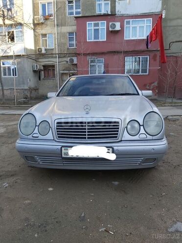 Mercedes E 230 1996, 365,000 km - 2.3 l - Sumqayıt