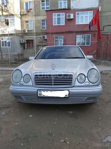 Mercedes E 230 1996, 365,000 km - 2.3 l - Sumqayıt