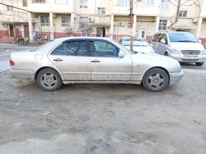 Mercedes E 230 1996, 365,000 km - 2.3 l - Sumqayıt