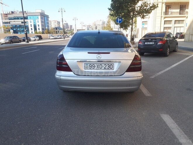 Mercedes E 220 2004, 419,000 km - 2.2 l - Bakı