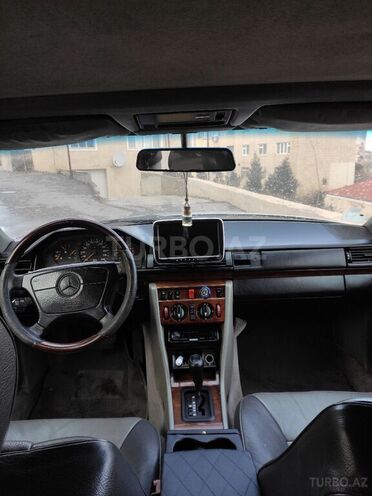 Mercedes E 220 1995, 429,500 km - 2.2 l - Bakı