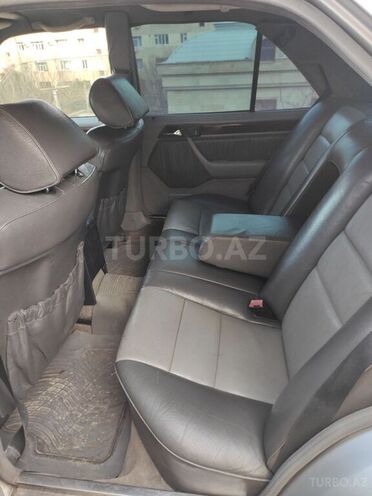 Mercedes E 220 1995, 429,500 km - 2.2 l - Bakı
