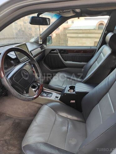 Mercedes E 220 1995, 429,500 km - 2.2 l - Bakı
