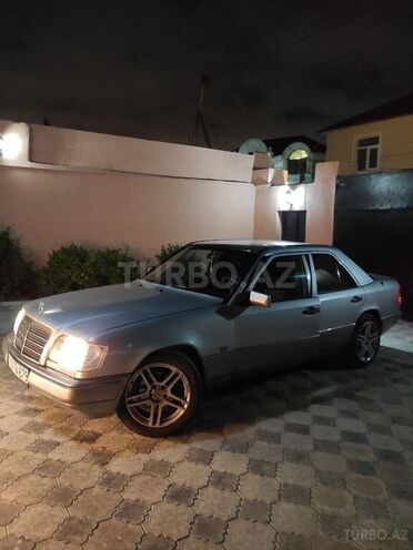Mercedes E 220 1995, 429,500 km - 2.2 l - Bakı