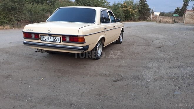 Mercedes  1980, 450,000 km - 2.0 l - Quba