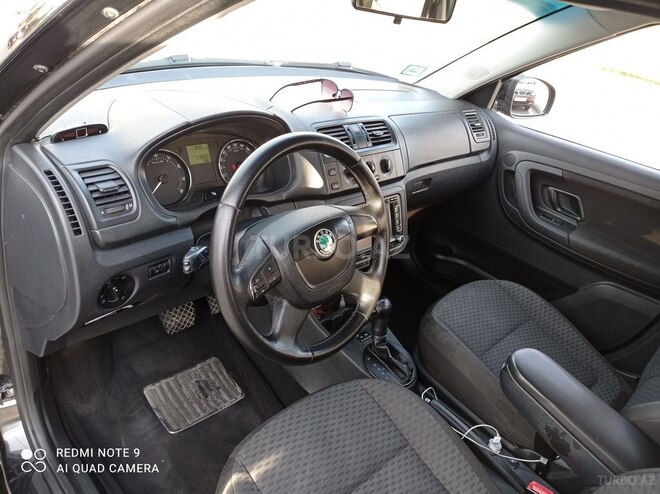 Skoda Fabia 2011, 210,000 km - 1.6 l - Bakı