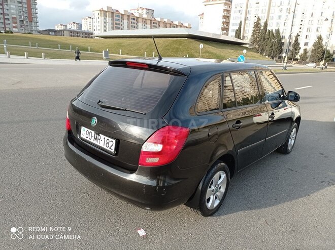 Skoda Fabia 2011, 210,000 km - 1.6 l - Bakı