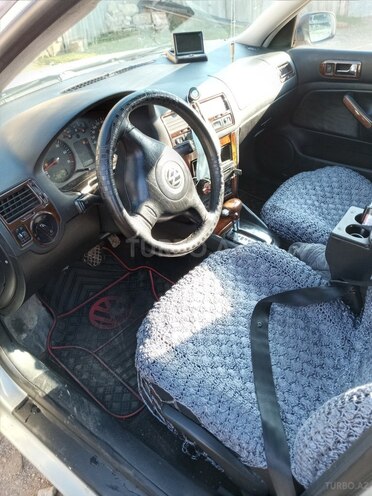 Volkswagen Bora 2000, 266,000 km - 2.0 l - Bakı