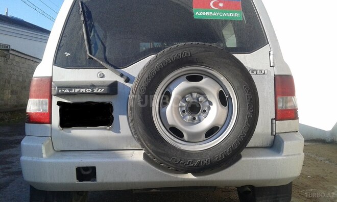 Mitsubishi Pajero io 1999, 285,900 km - 1.8 l - Bakı