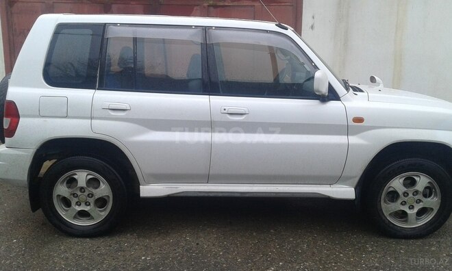 Mitsubishi Pajero io 1999, 285,900 km - 1.8 l - Bakı