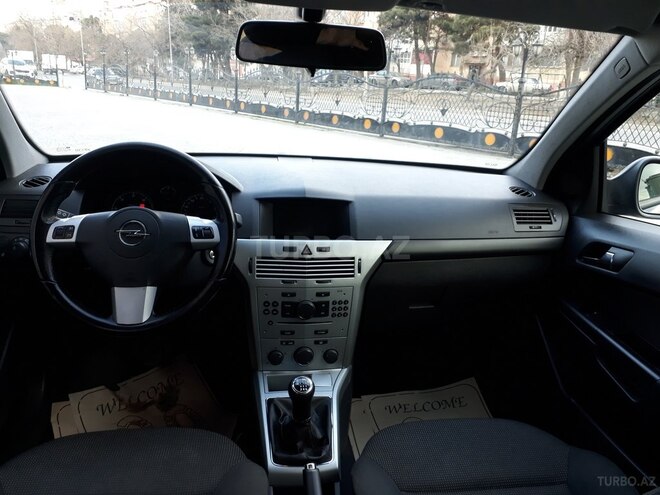 Opel Astra 2010, 173,000 km - 1.3 l - Bakı