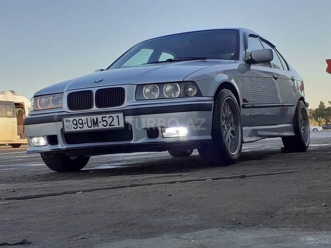 BMW 320 1995, 298,000 km - 2.0 l - Sumqayıt