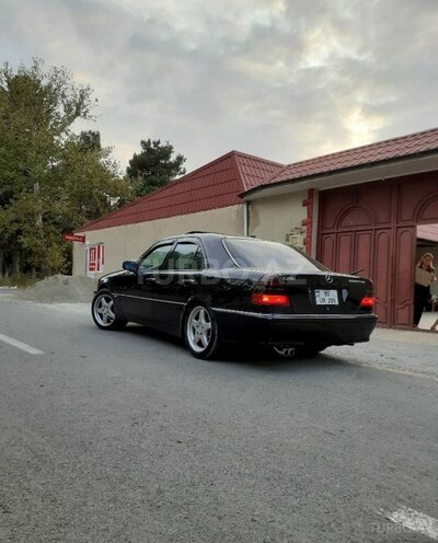 Mercedes C 230 2000, 150,000 km - 2.3 l - Tovuz