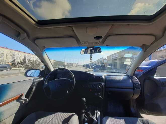 Opel Omega 1995, 397,000 km - 0.3 l - Sumqayıt