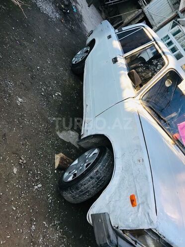 LADA (VAZ) 2105 1983, 100,000 km - 1.3 l - Xudat