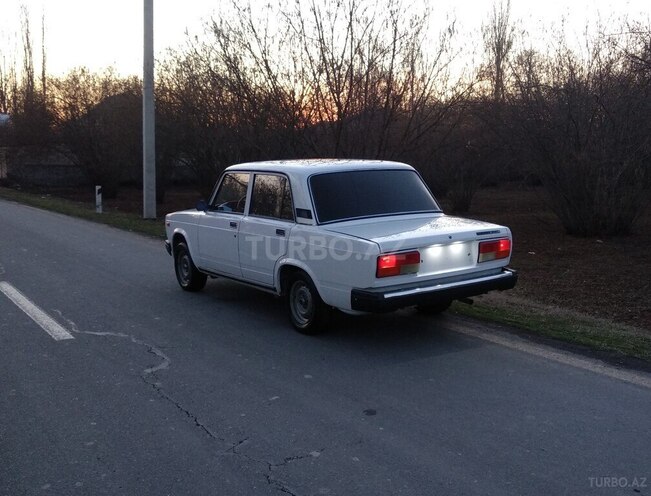 LADA (VAZ) 2107 2006, 90,000 km - 1.6 l - Qax
