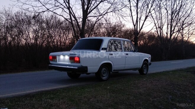 LADA (VAZ) 2107 2006, 90,000 km - 1.6 l - Qax