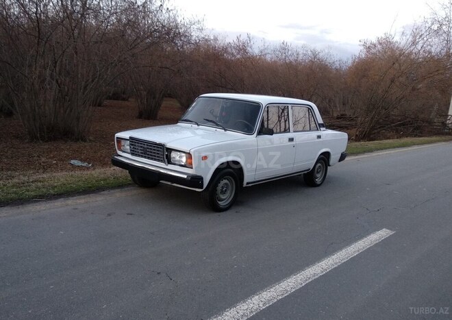 LADA (VAZ) 2107 2006, 90,000 km - 1.6 l - Qax