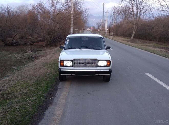 LADA (VAZ) 2107 2006, 90,000 km - 1.6 l - Qax