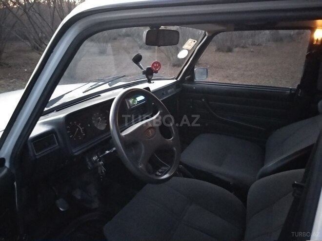 LADA (VAZ) 2107 2006, 90,000 km - 1.6 l - Qax