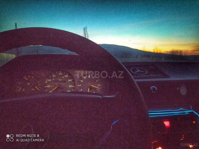 Mercedes E 200 1990, 764,416 km - 2.0 л - İsmayıllı