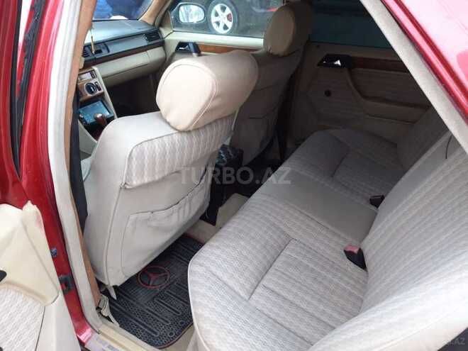 Mercedes E 250 1992, 365,041 km - 2.5 л - Bakı