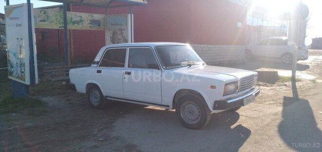 LADA (VAZ) 2107 2003, 76,000 km - 1.6 l - Salyan