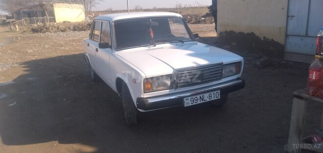 LADA (VAZ) 2107 2003, 76,000 km - 1.6 l - Salyan