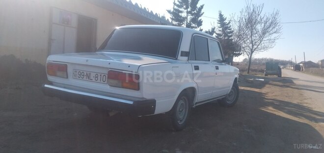 LADA (VAZ) 2107 2003, 76,000 km - 1.6 l - Salyan