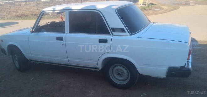 LADA (VAZ) 2107 2003, 76,000 km - 1.6 l - Salyan
