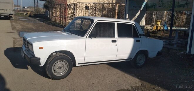 LADA (VAZ) 2107 2003, 76,000 km - 1.6 l - Salyan