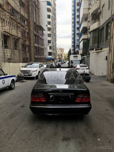 Mercedes E 280 2001, 374,000 km - 2.8 л - Bakı