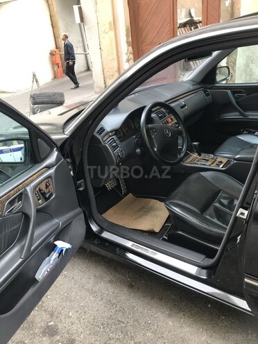 Mercedes E 280 2001, 374,000 km - 2.8 л - Bakı