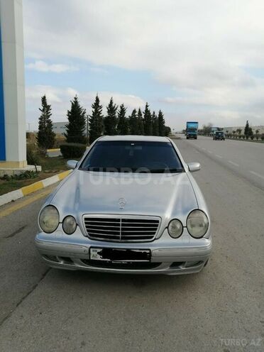 Mercedes E 220 2000, 430,000 km - 2.2 l - Bakı