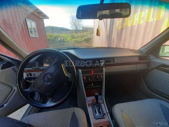 Mercedes E 220 1988, 333,444 km - 2.2 l - Sumqayıt