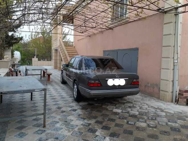 Mercedes E 220 1988, 333,444 km - 2.2 l - Sumqayıt
