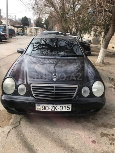 Mercedes E 220 2001, 255,000 km - 2.2 l - Sumqayıt