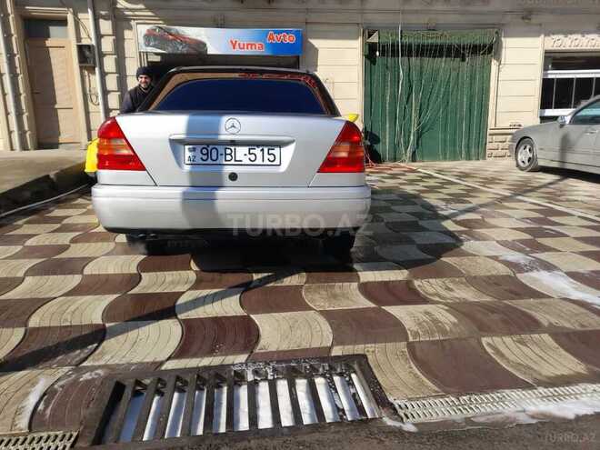 Mercedes  1994, 4,280 km - 2.2 l - Bakı
