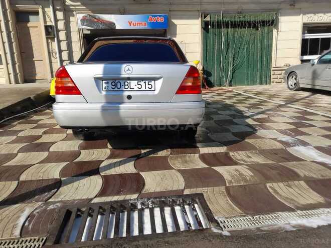 Mercedes  1994, 4,280 km - 2.2 l - Bakı