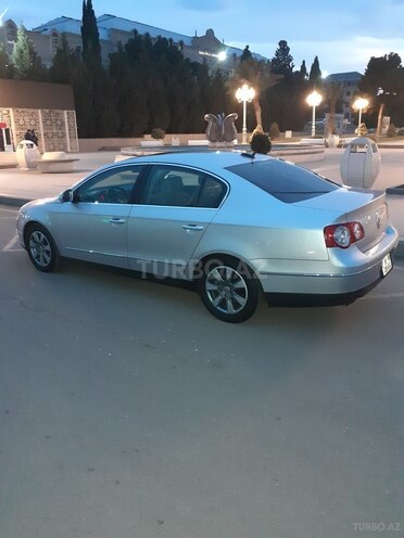 Volkswagen Passat 2005, 235,000 km - 2.0 l - Bakı