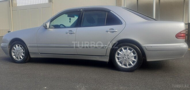 Mercedes E 240 1999, 267,452 km - 2.4 l - Bakı