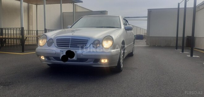 Mercedes E 240 1999, 267,452 km - 2.4 l - Bakı