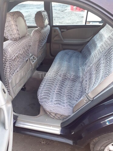 Mercedes E 200 1996, 285,320 km - 2.0 l - Qax