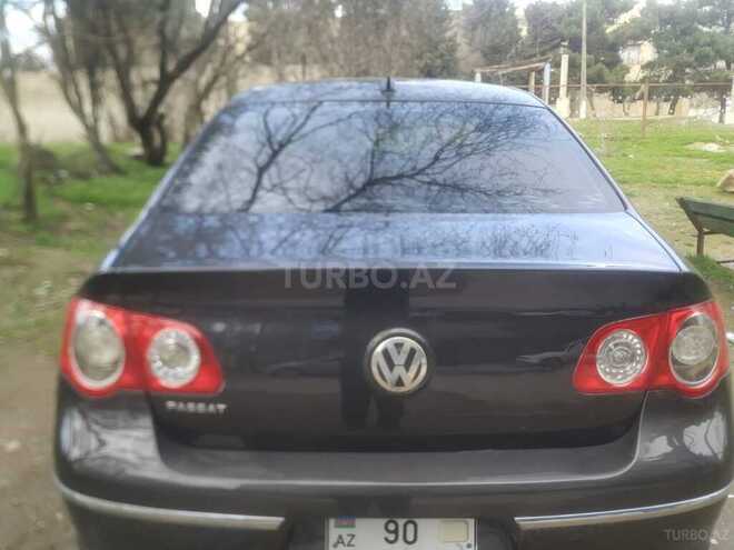 Volkswagen Passat 2005, 32,000 km - 2.0 l - Bakı
