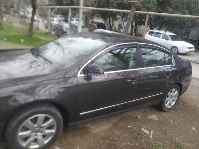 Volkswagen Passat 2005, 32,000 km - 2.0 l - Bakı