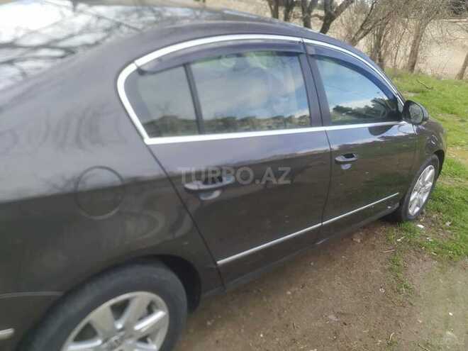 Volkswagen Passat 2005, 32,000 km - 2.0 l - Bakı