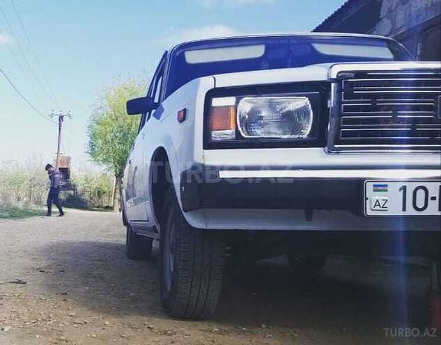 LADA (VAZ) 2107 2006, 126,000 km - 1.6 l - Salyan