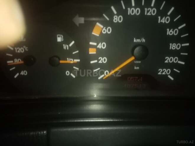 Mercedes E 300 1996, 240,074 km - 3.0 l - Zaqatala