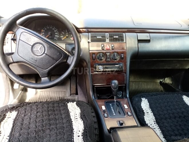 Mercedes E 300 1996, 240,074 km - 3.0 l - Zaqatala