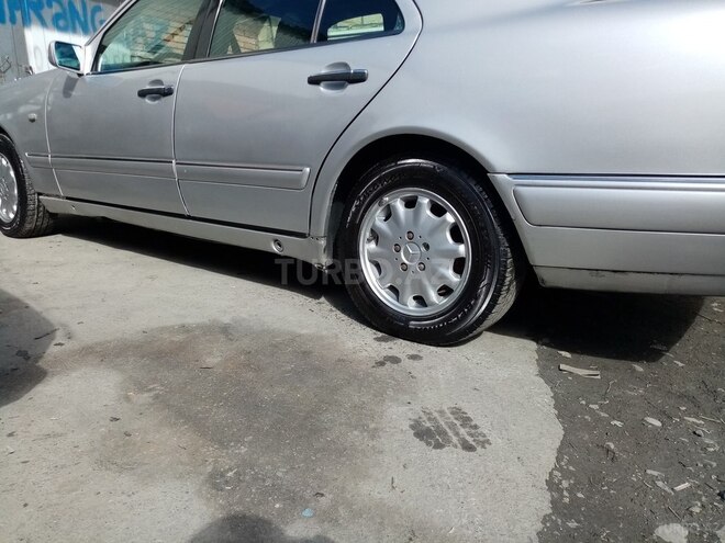 Mercedes E 300 1996, 240,074 km - 3.0 l - Zaqatala